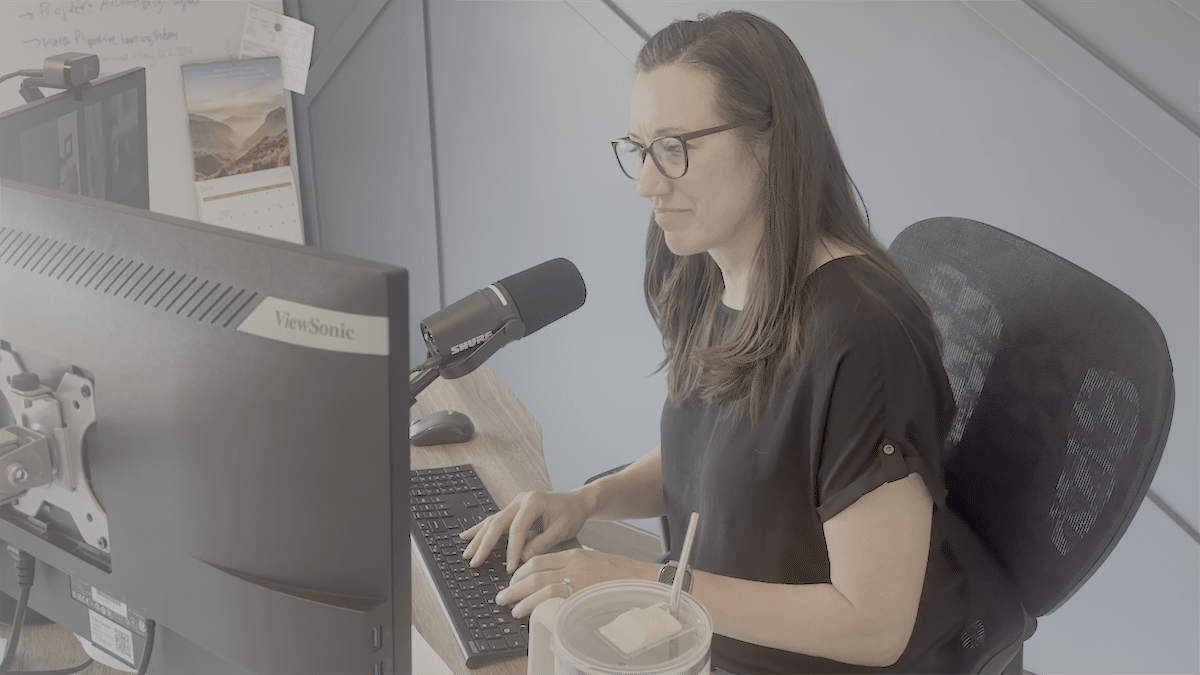 Amber providing virtual bookkeeping advisory services for a small business client